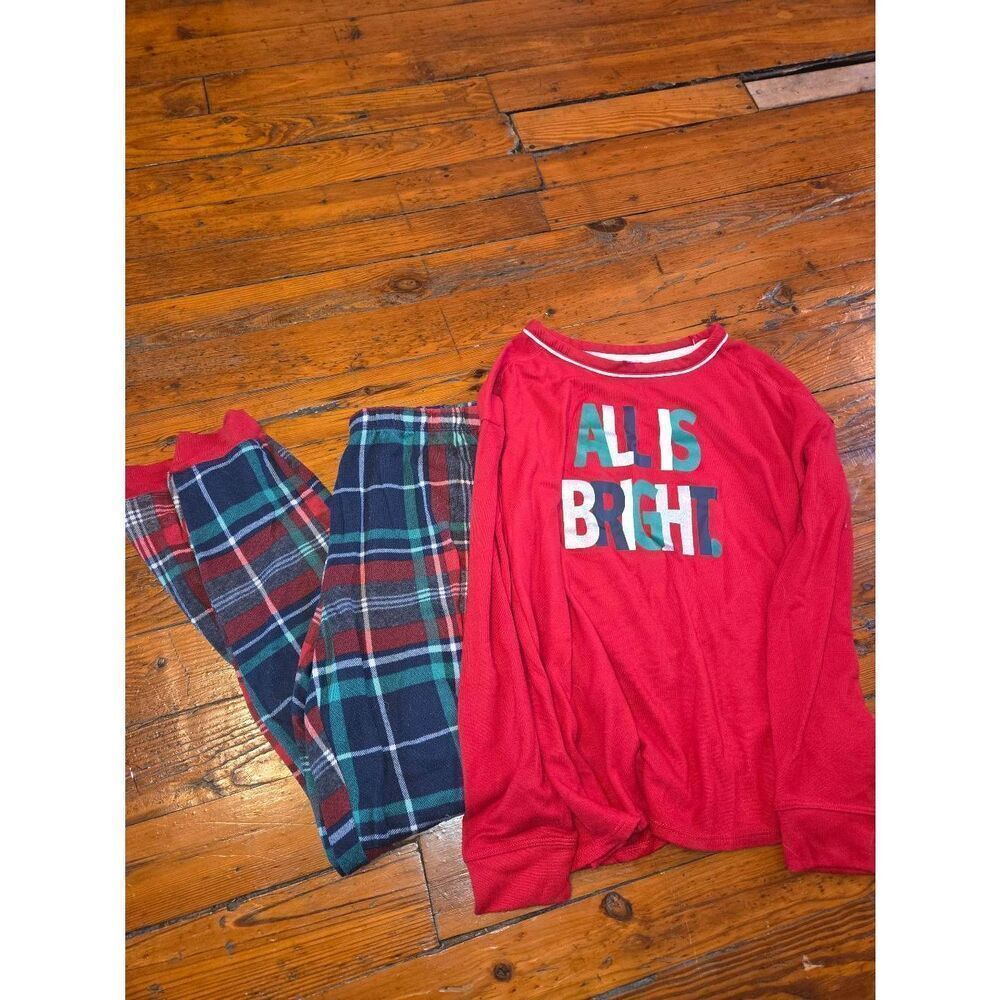 Holiday Pajama Set Size Medium